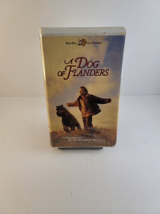 A Dog of Flanders (VHS, 2000, Clamshell)
